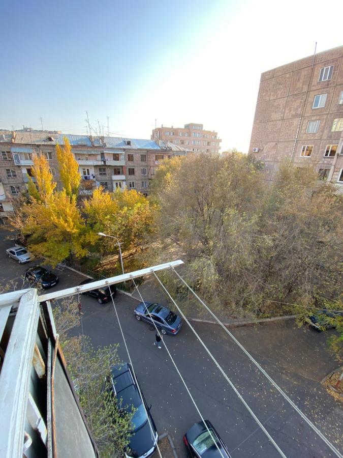 Large Cozy Apartment On Beginning Of Komitas Ave Ereván Exterior foto